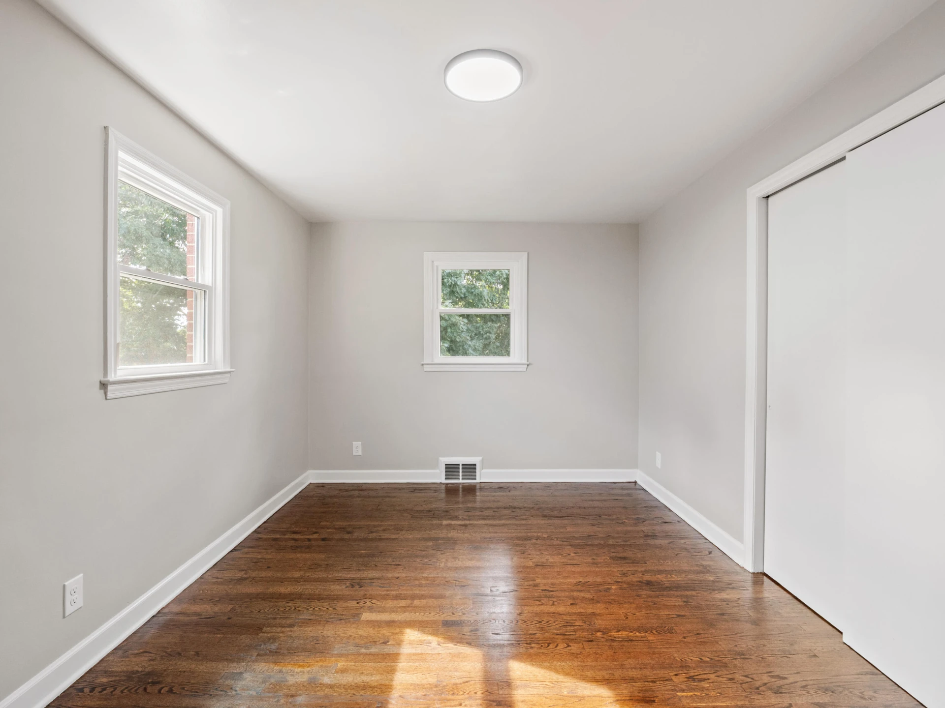 118 Burwood PL - Photo 16