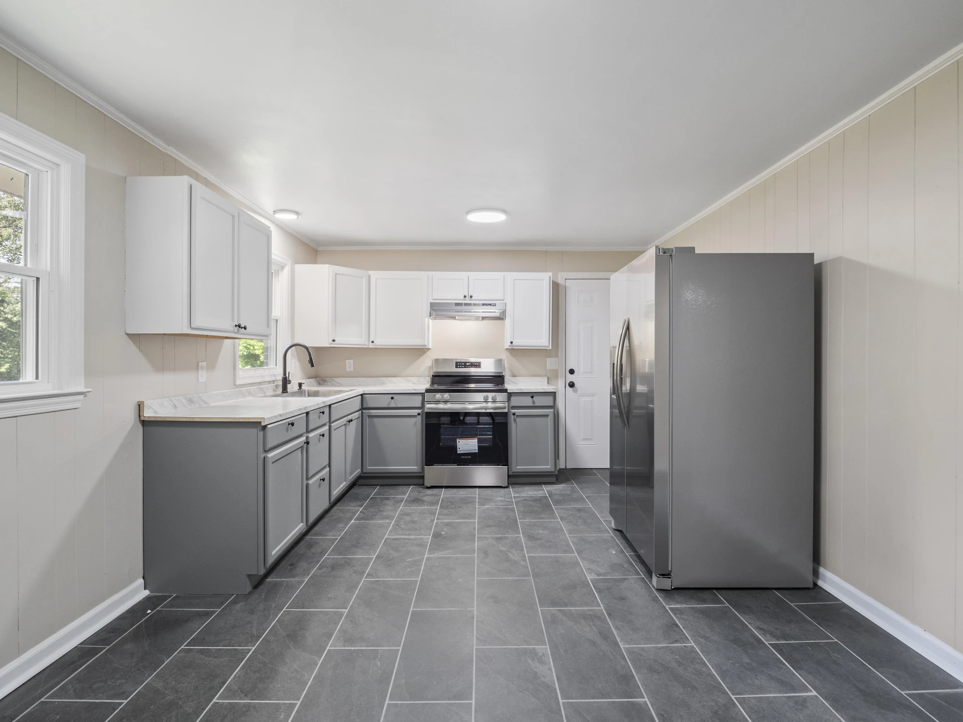 118 Burwood PL - Photo 11