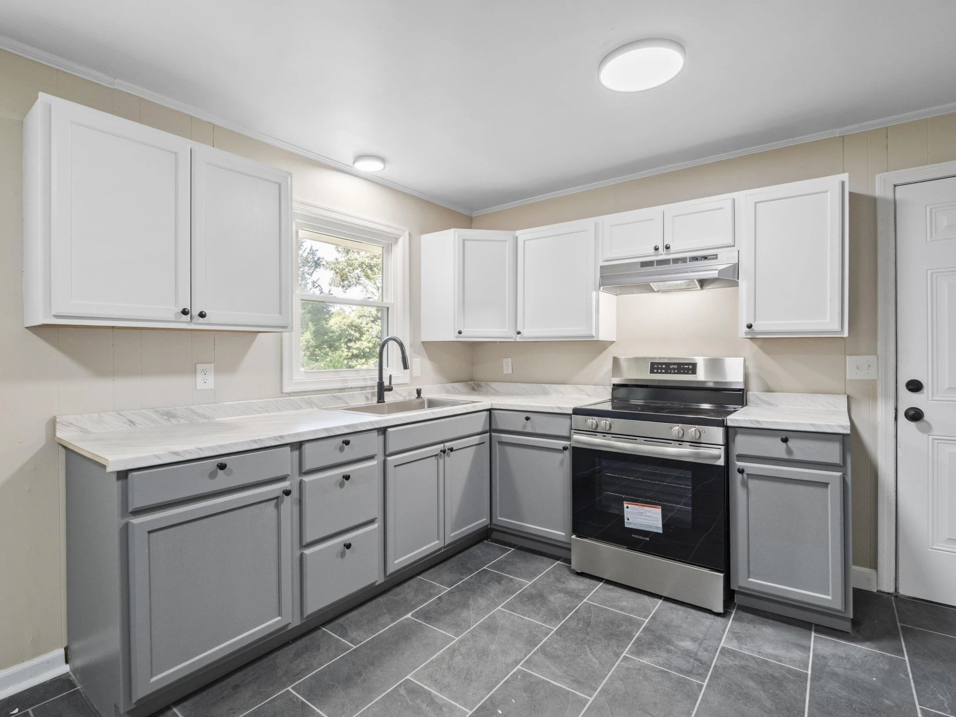 118 Burwood PL - Photo 12