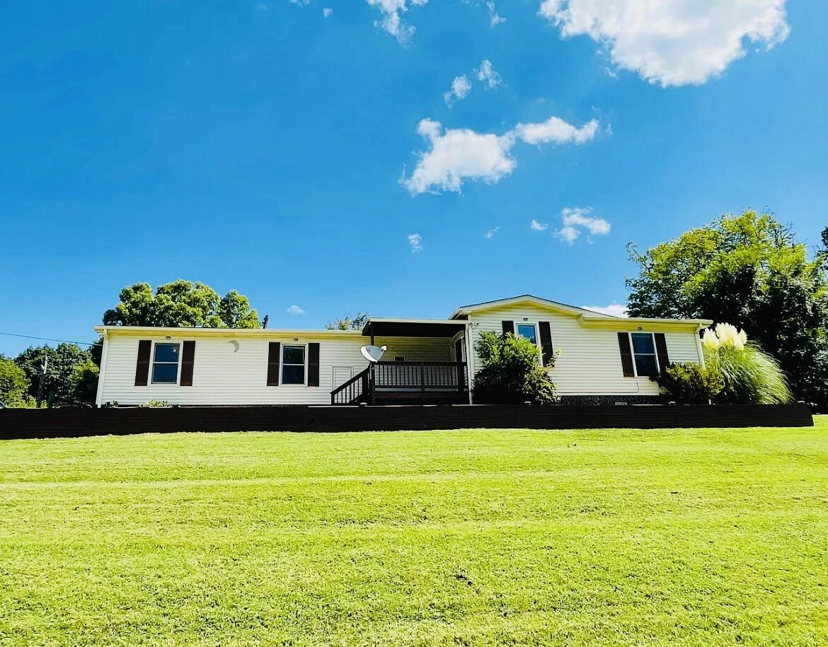 1035 Oyler RD - Photo 2