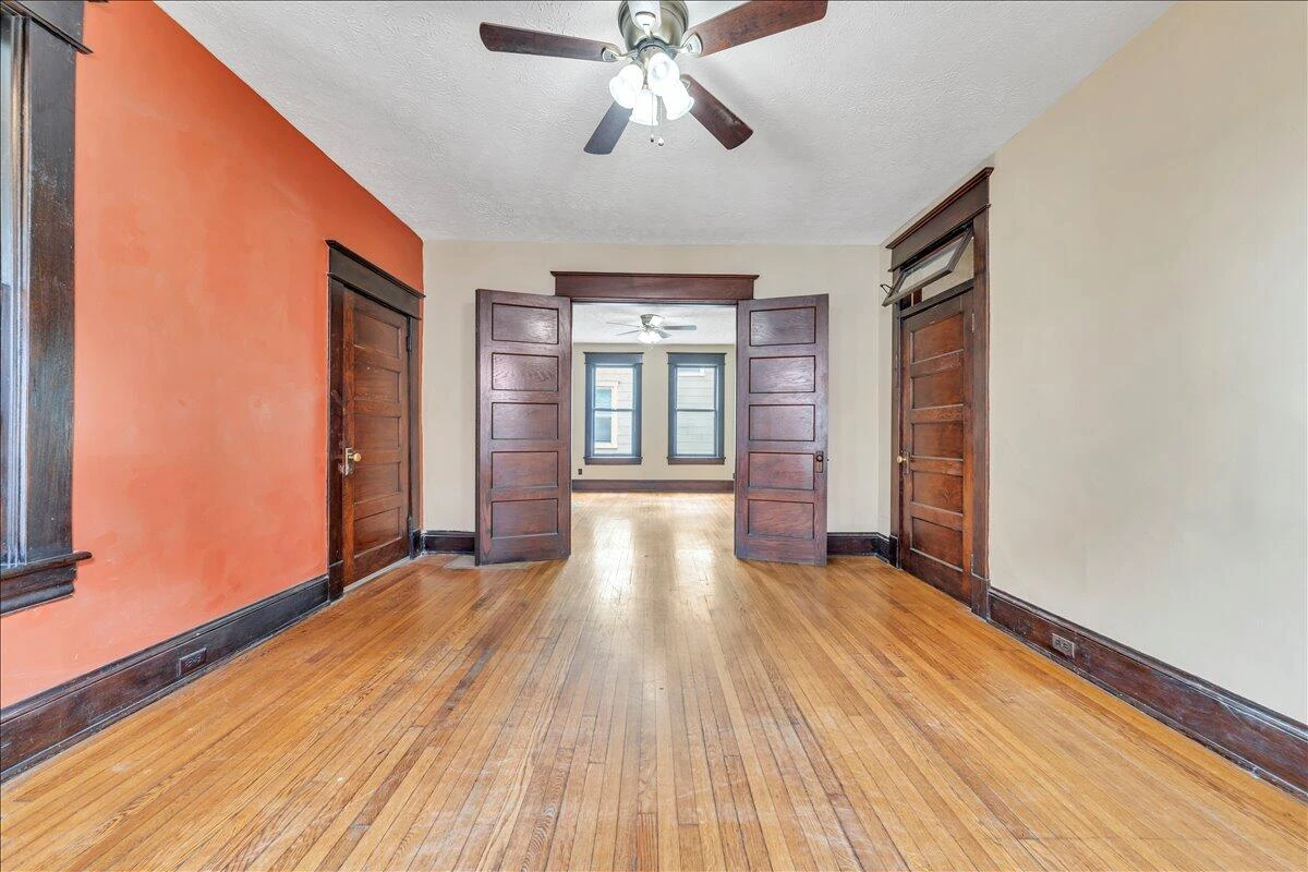 429 Elm AVE SW - Photo 18