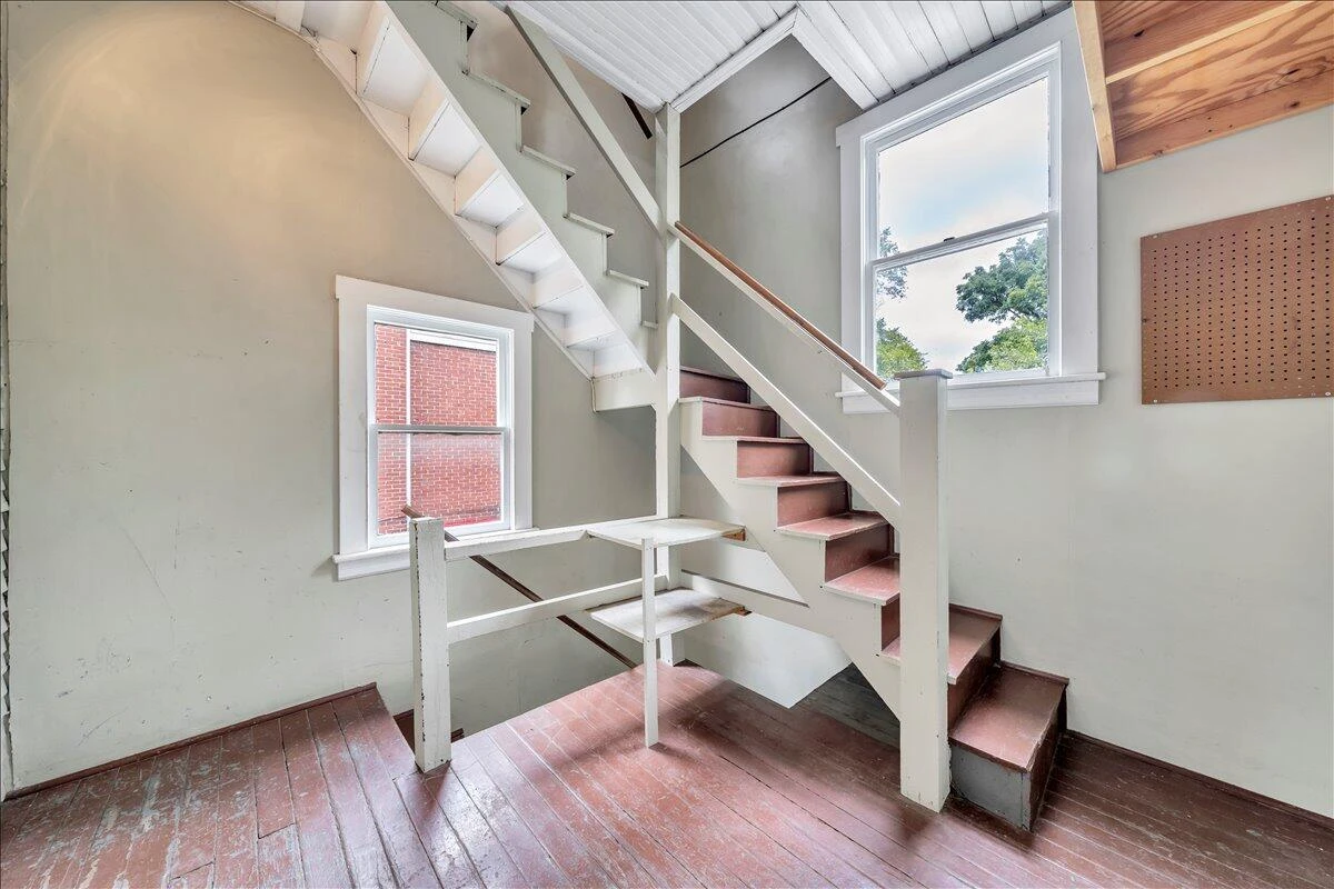 429 Elm AVE SW - Photo 23