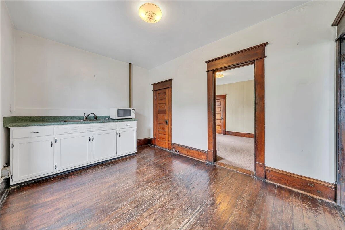 429 Elm AVE SW - Photo 26