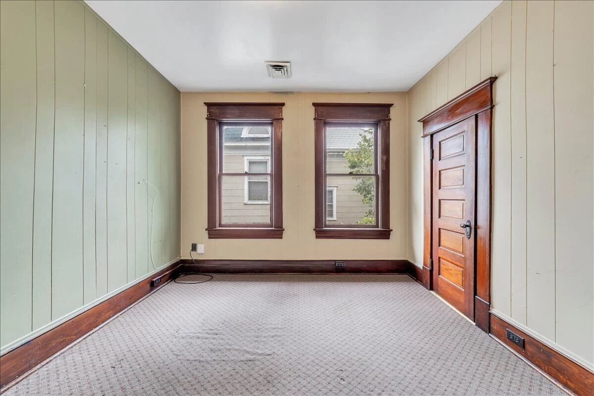 429 Elm AVE SW - Photo 28