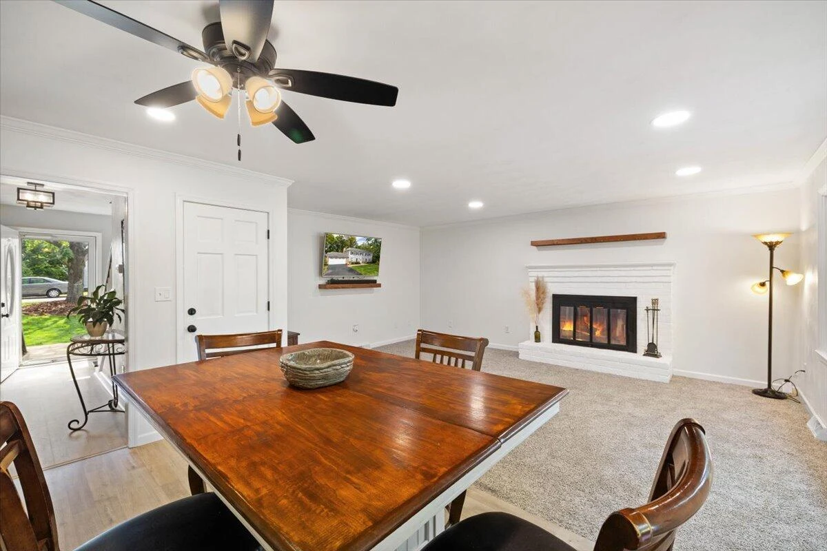 3337 Hollyfield CIR - Photo 15