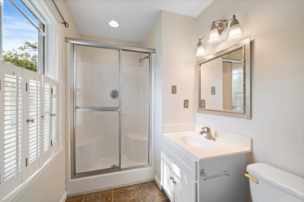 3337 Hollyfield CIR - Photo 20