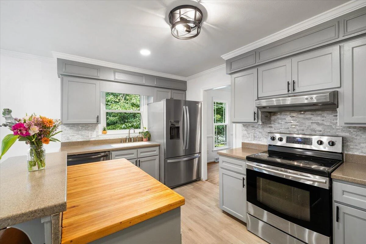 3337 Hollyfield CIR - Photo 11