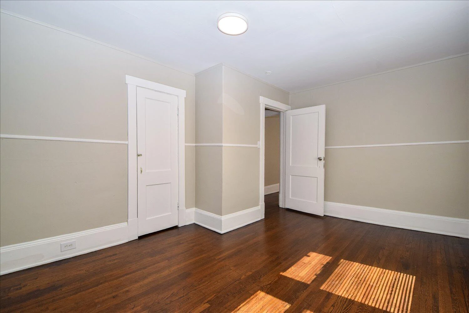 1327 Main ST SW - Photo 16