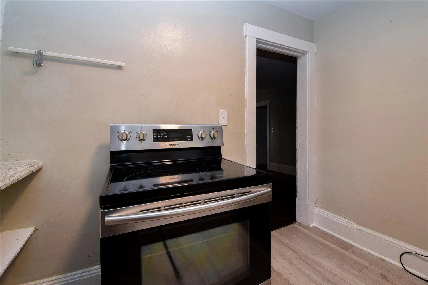 1327 Main ST SW - Photo 18