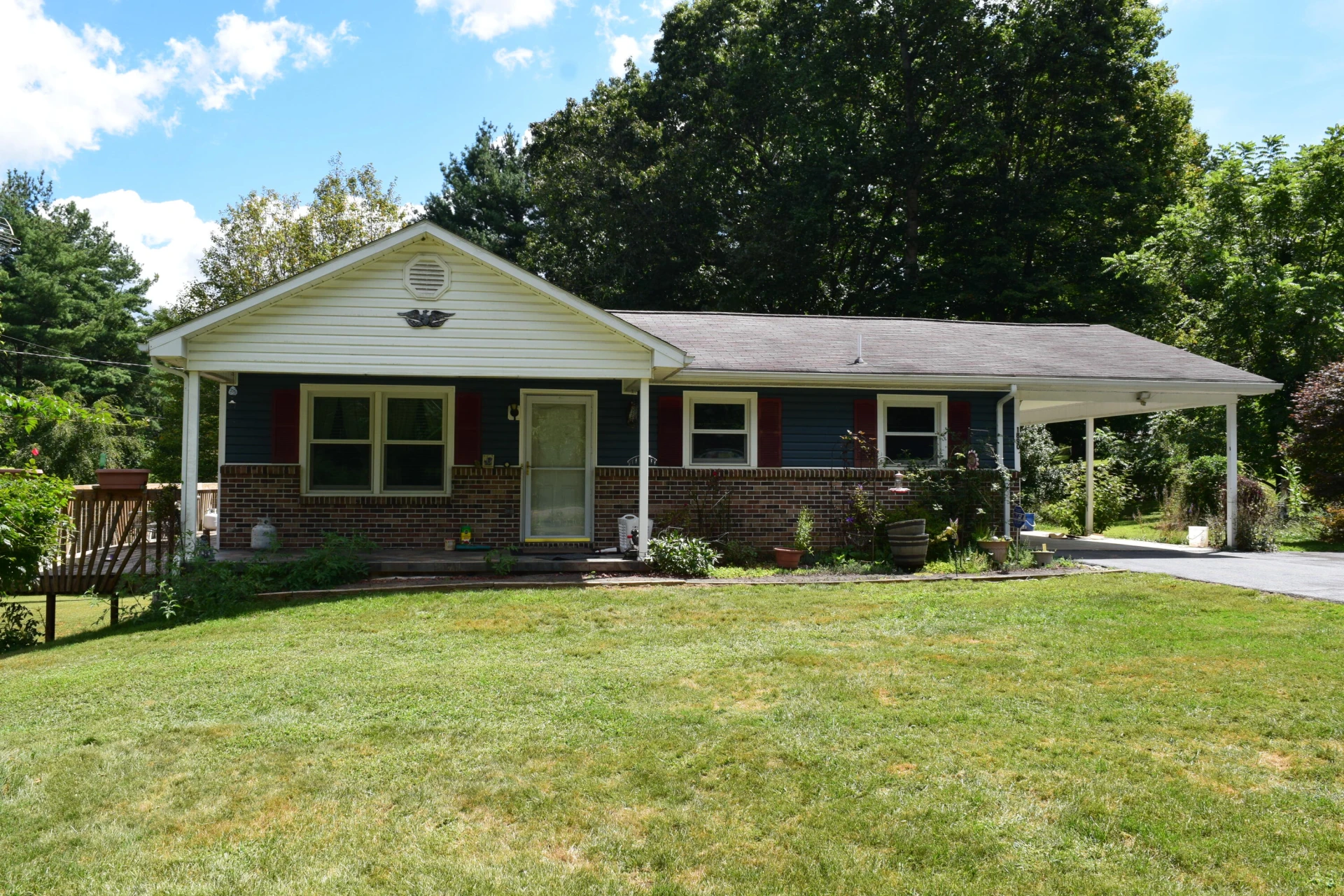 1890 Beaver Creek RD NW