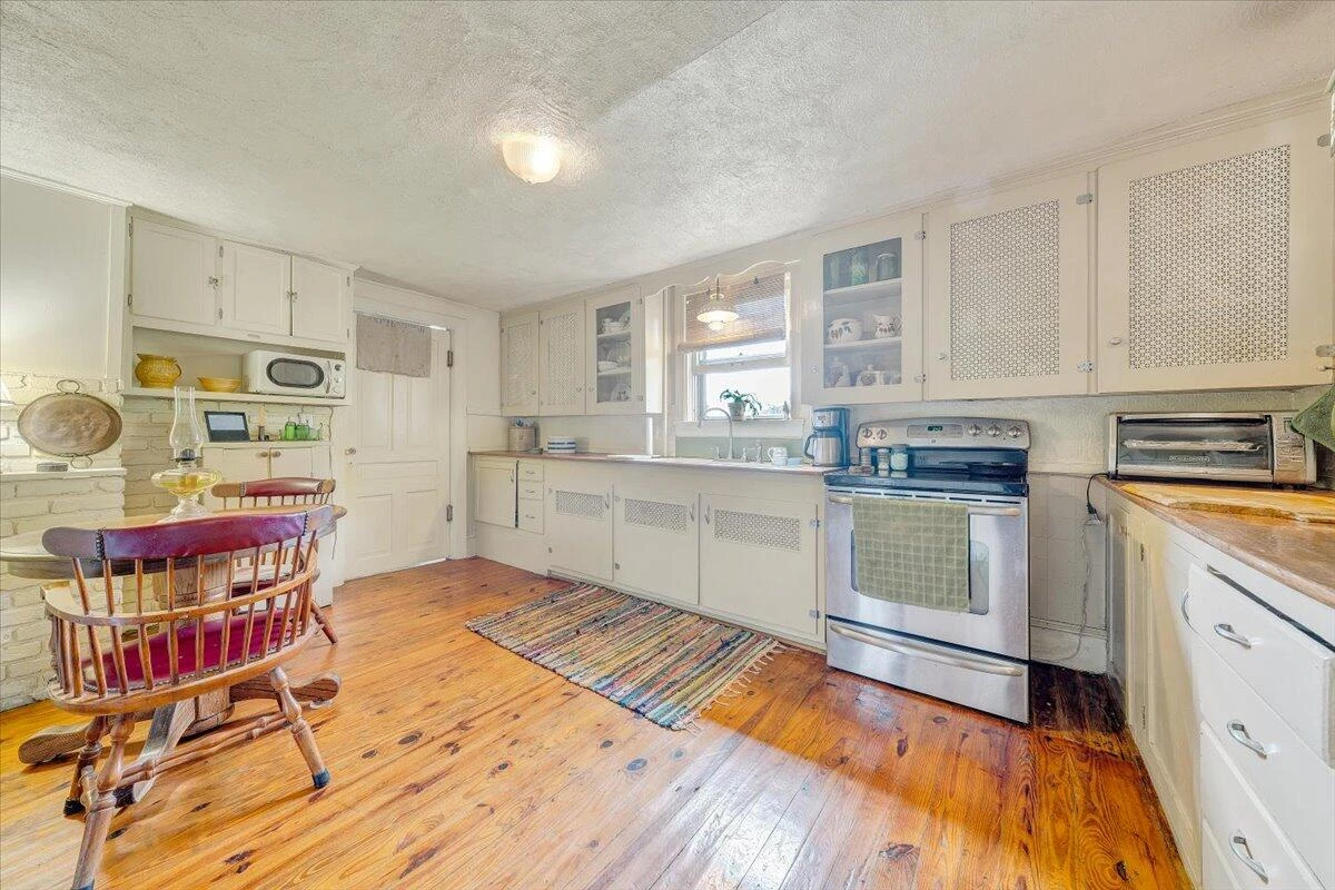 135 13th ST - Photo 16