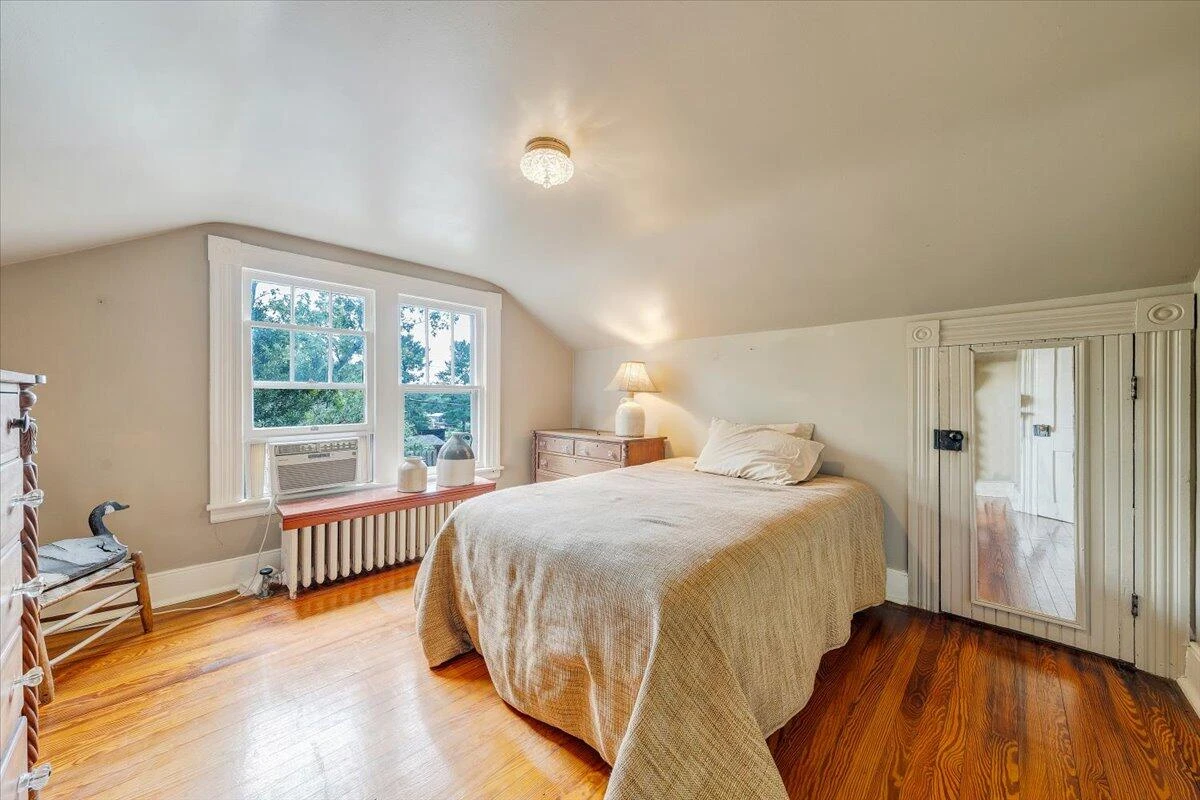 135 13th ST - Photo 23