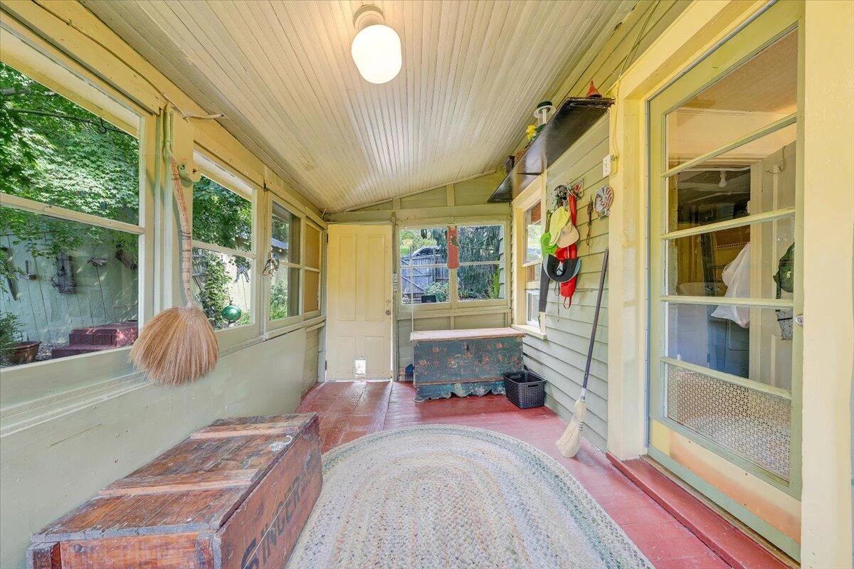 135 13th ST - Photo 31