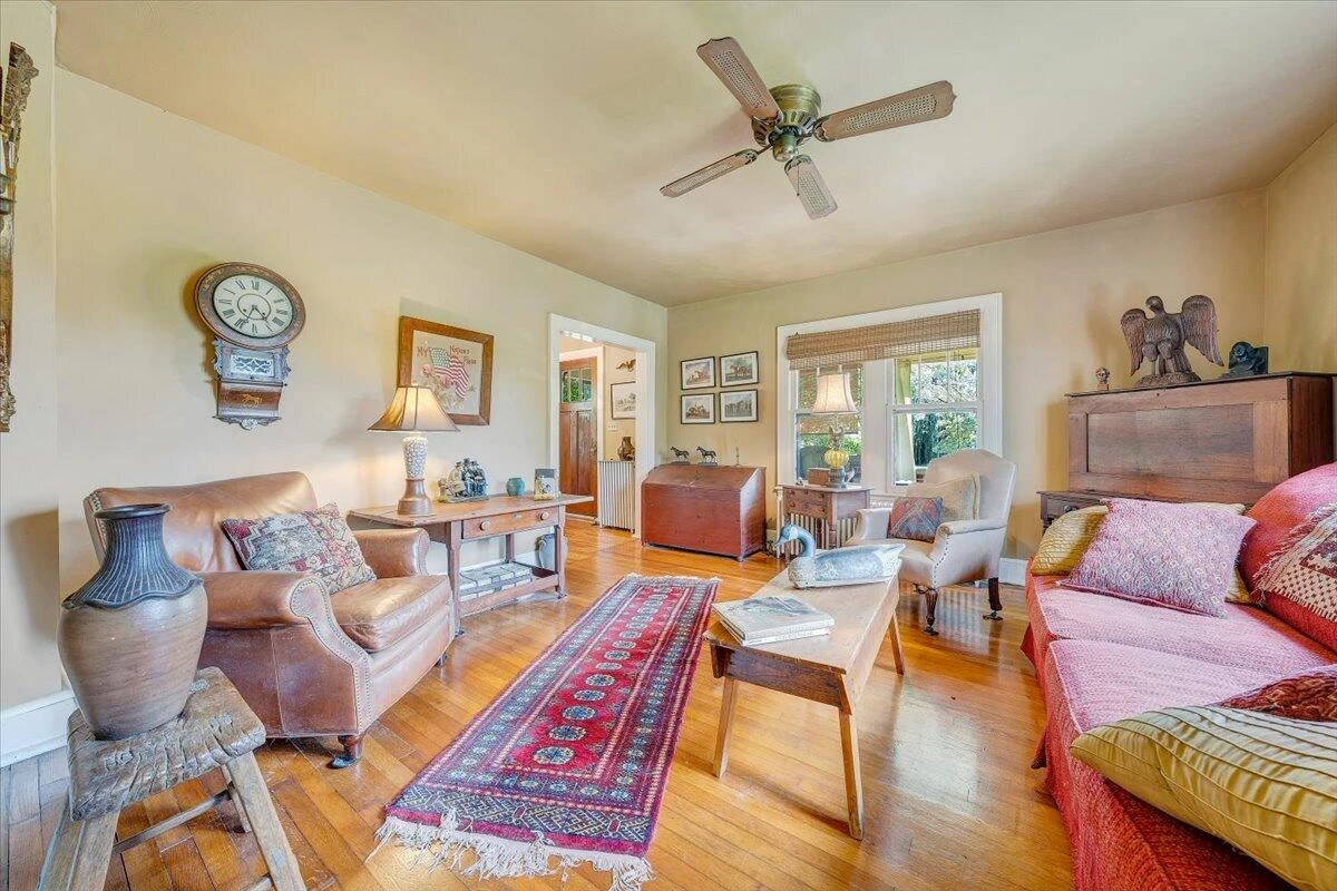 135 13th ST - Photo 7