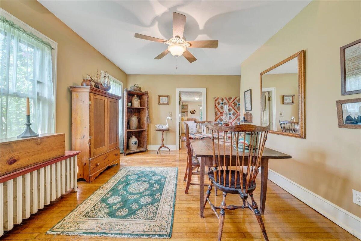 135 13th ST - Photo 12