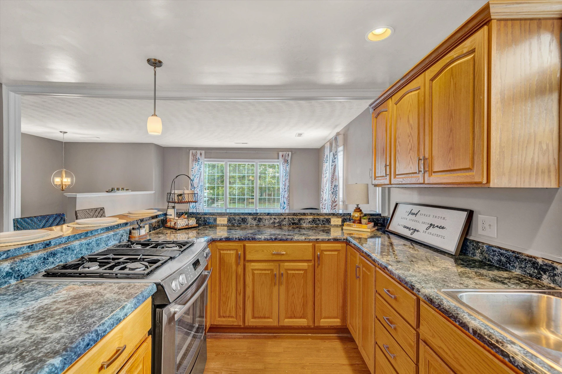 514 Santee RD - Photo 8
