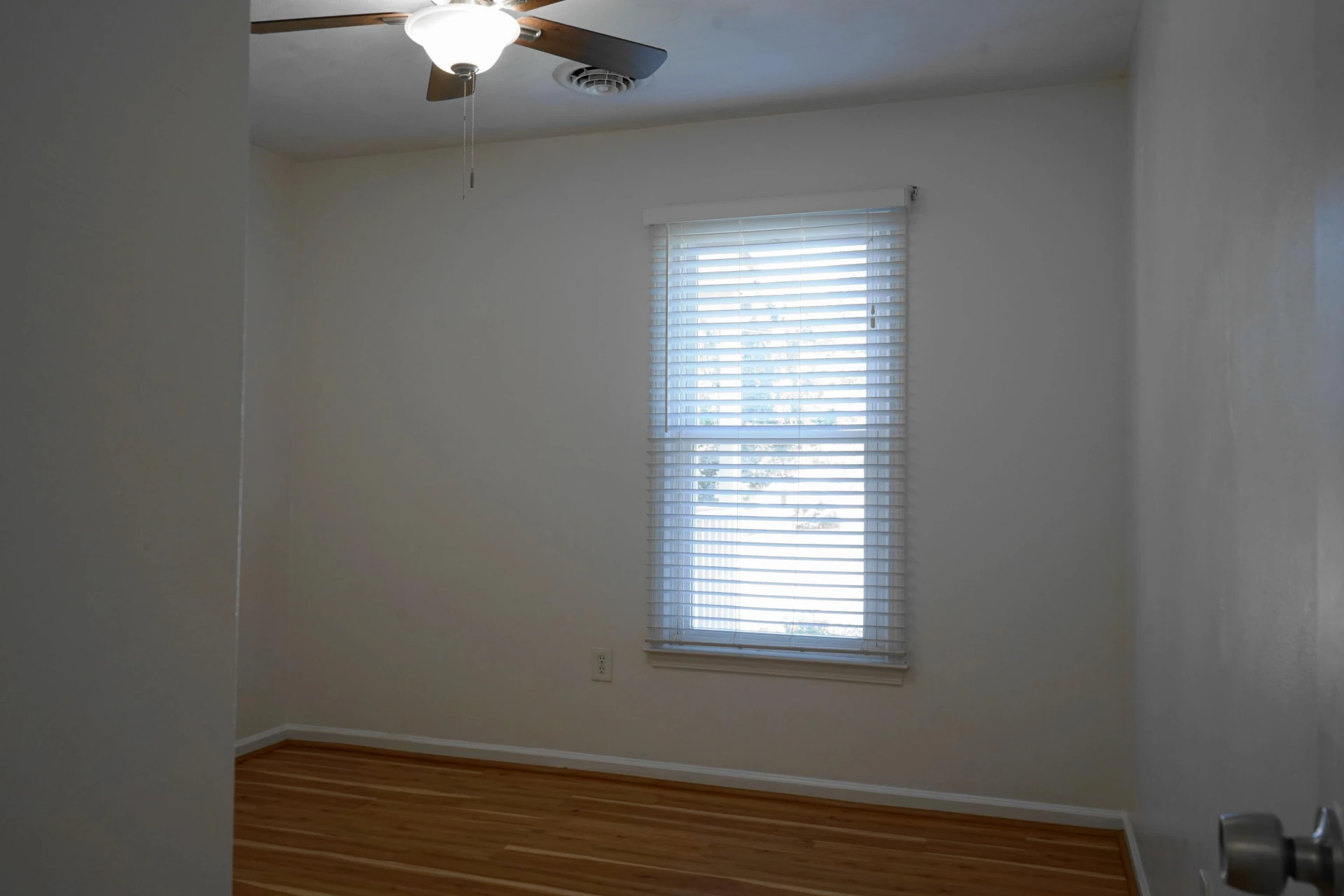 102 Ross ST - Photo 13