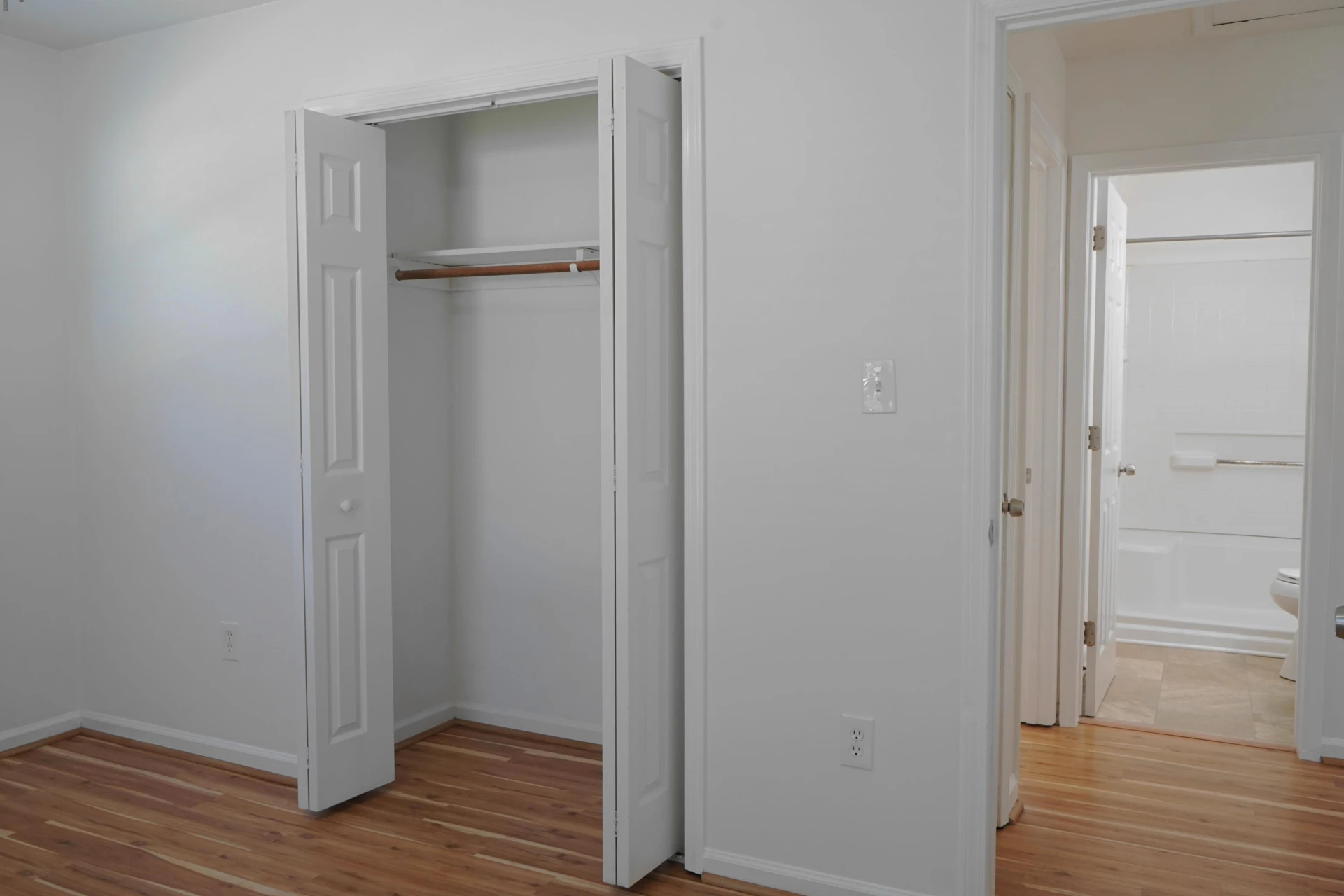 102 Ross ST - Photo 18
