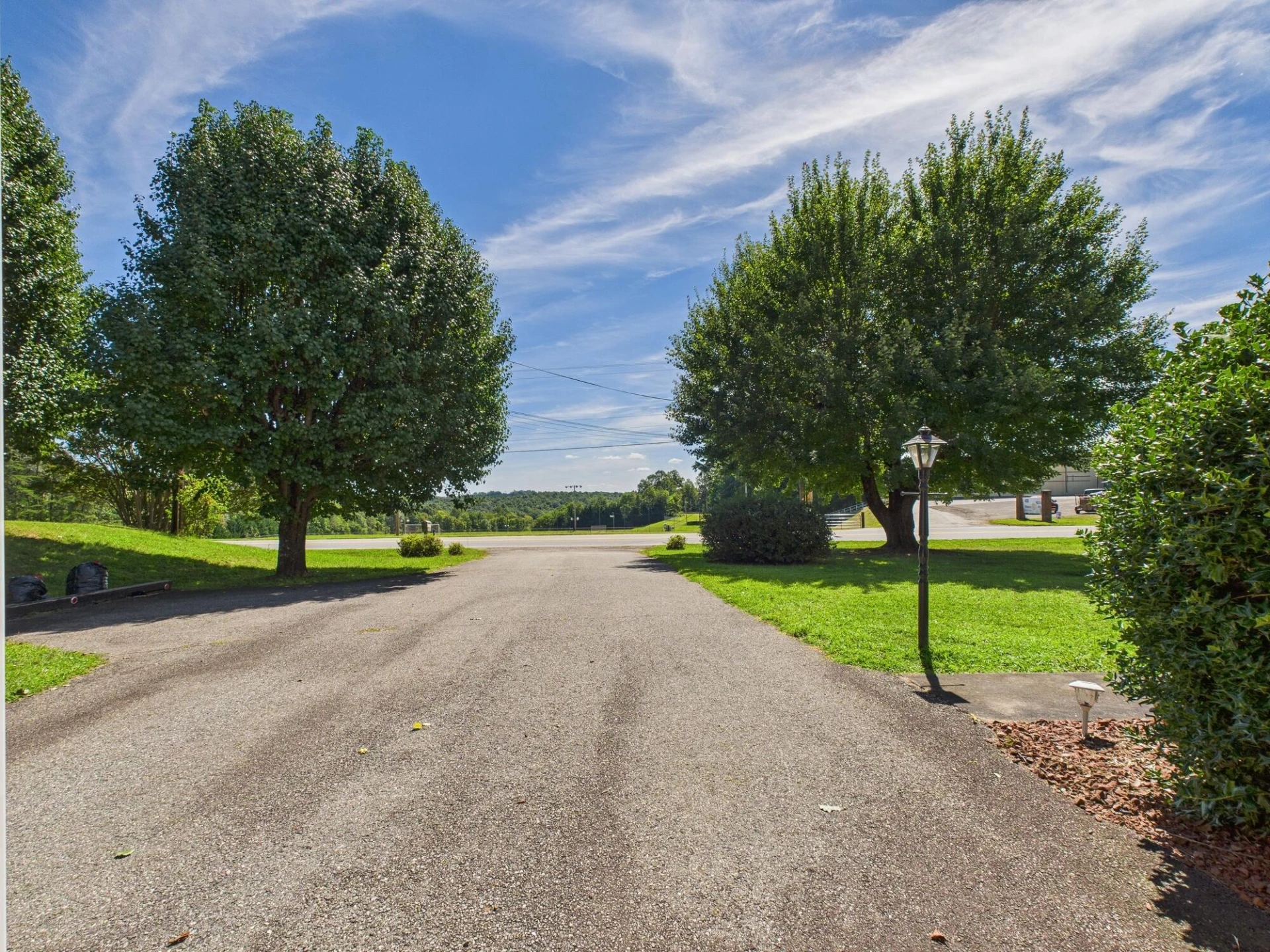 423 Woodland DR - Photo 6