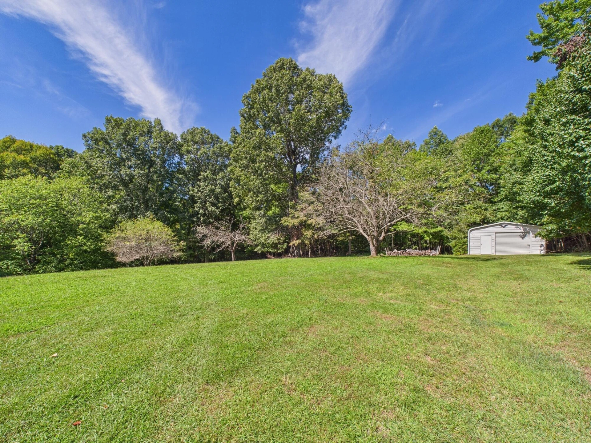 423 Woodland DR - Photo 46