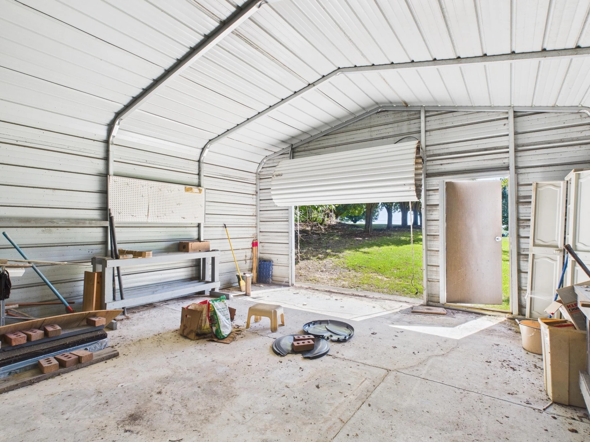 423 Woodland DR - Photo 49