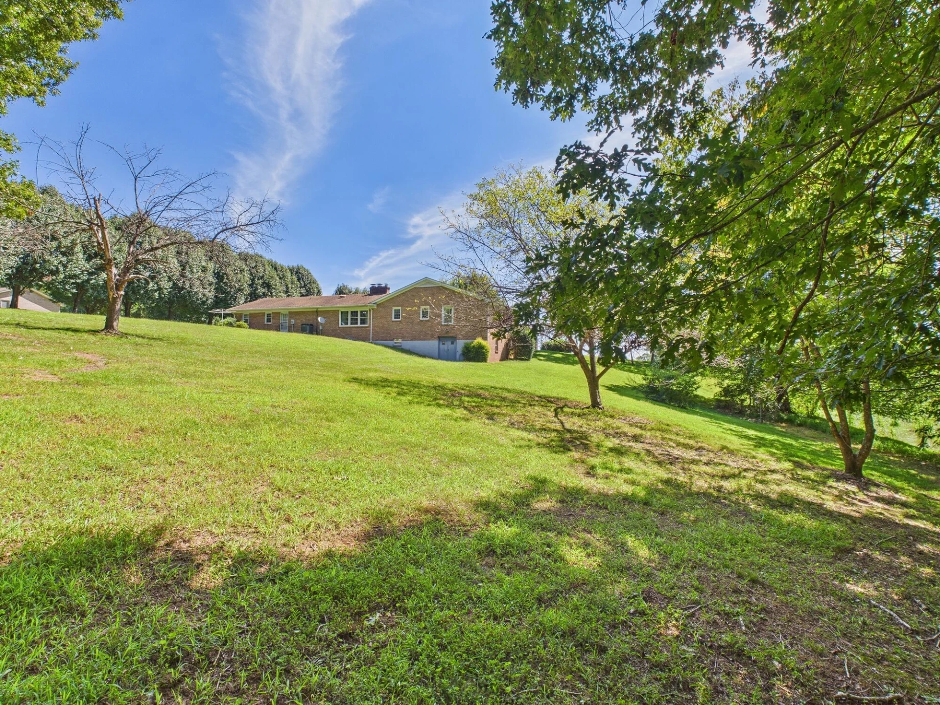 423 Woodland DR - Photo 52