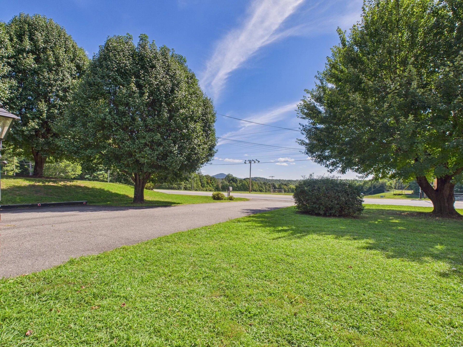 423 Woodland DR - Photo 59