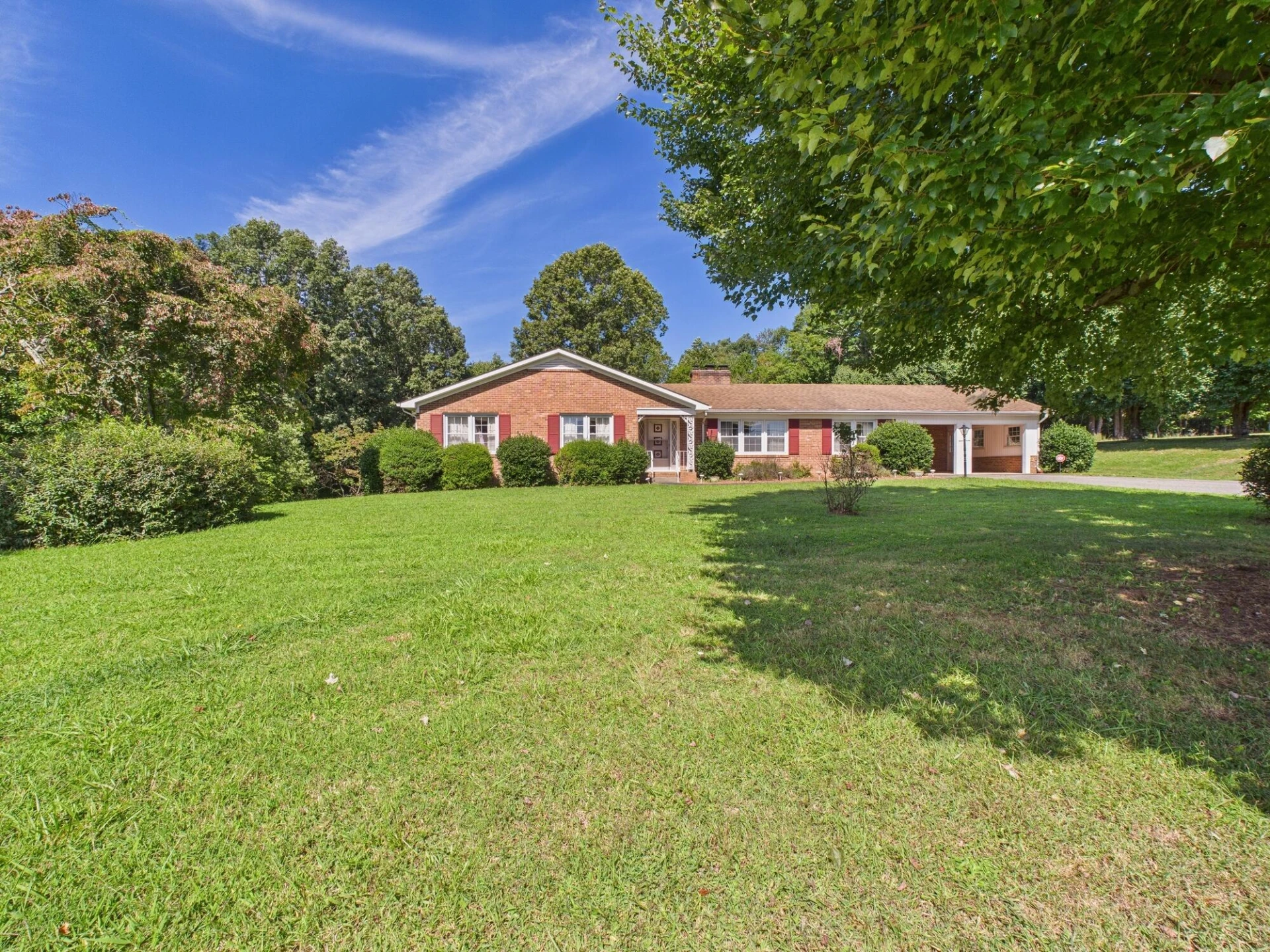 423 Woodland DR - Photo 68