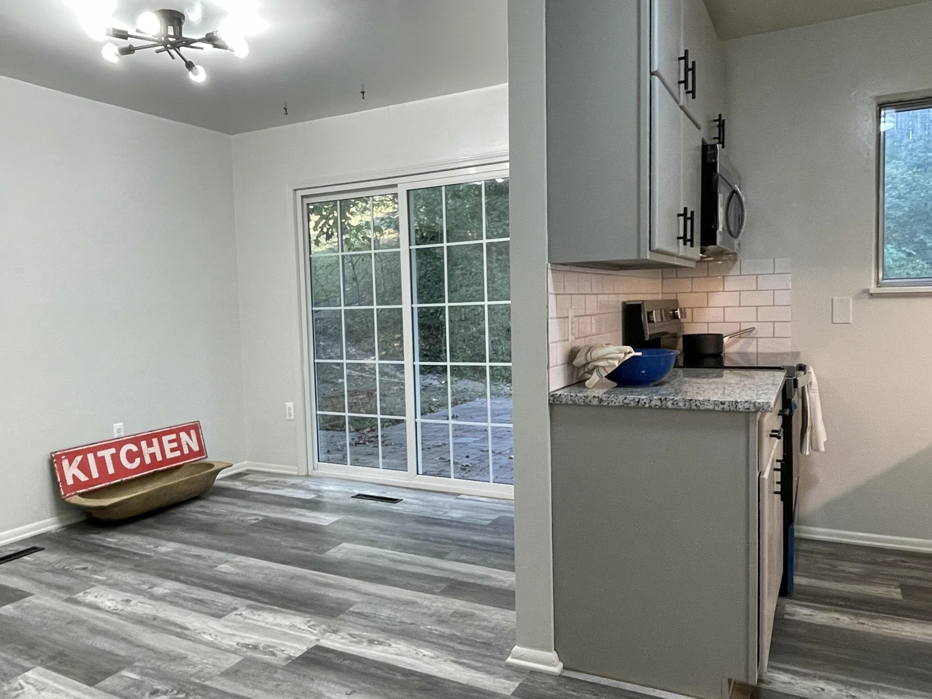 205 Forestview CIR - Photo 11