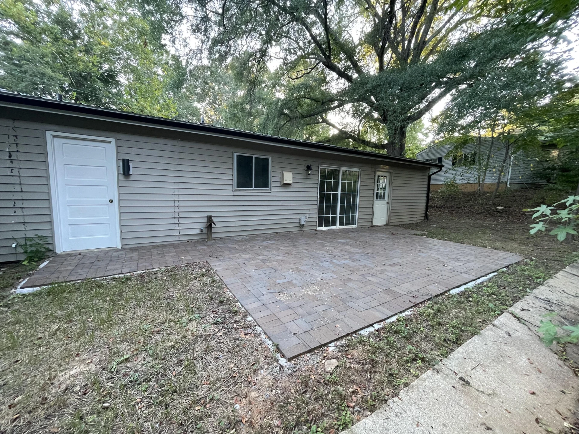 205 Forestview CIR - Photo 17