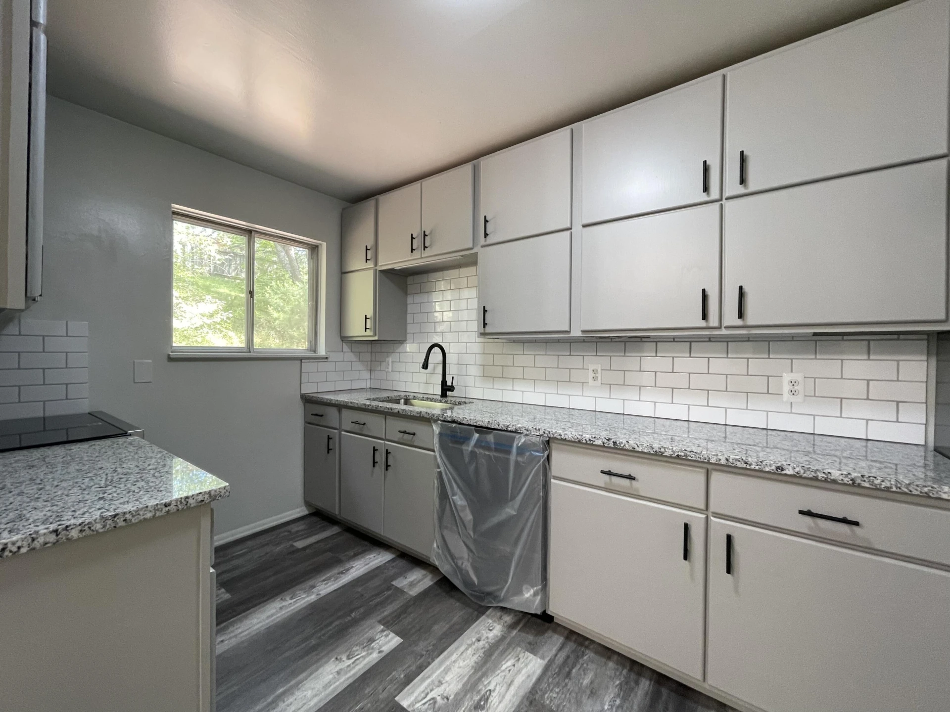205 Forestview CIR - Photo 20
