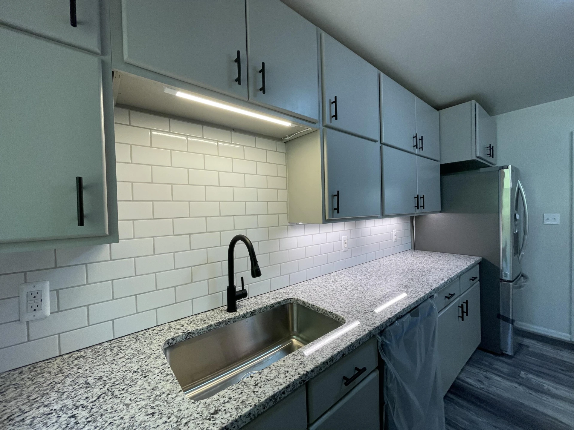 205 Forestview CIR - Photo 23