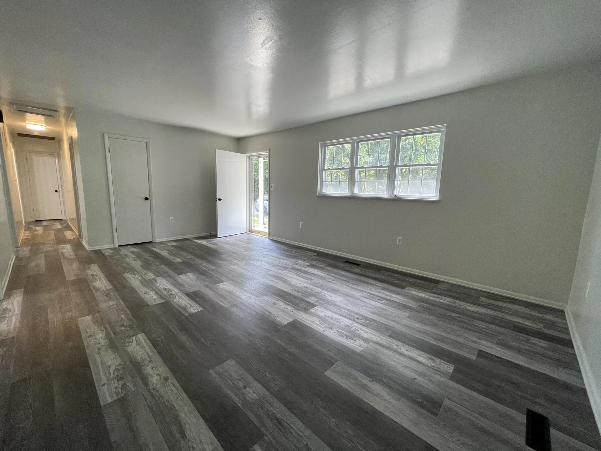 205 Forestview CIR - Photo 26