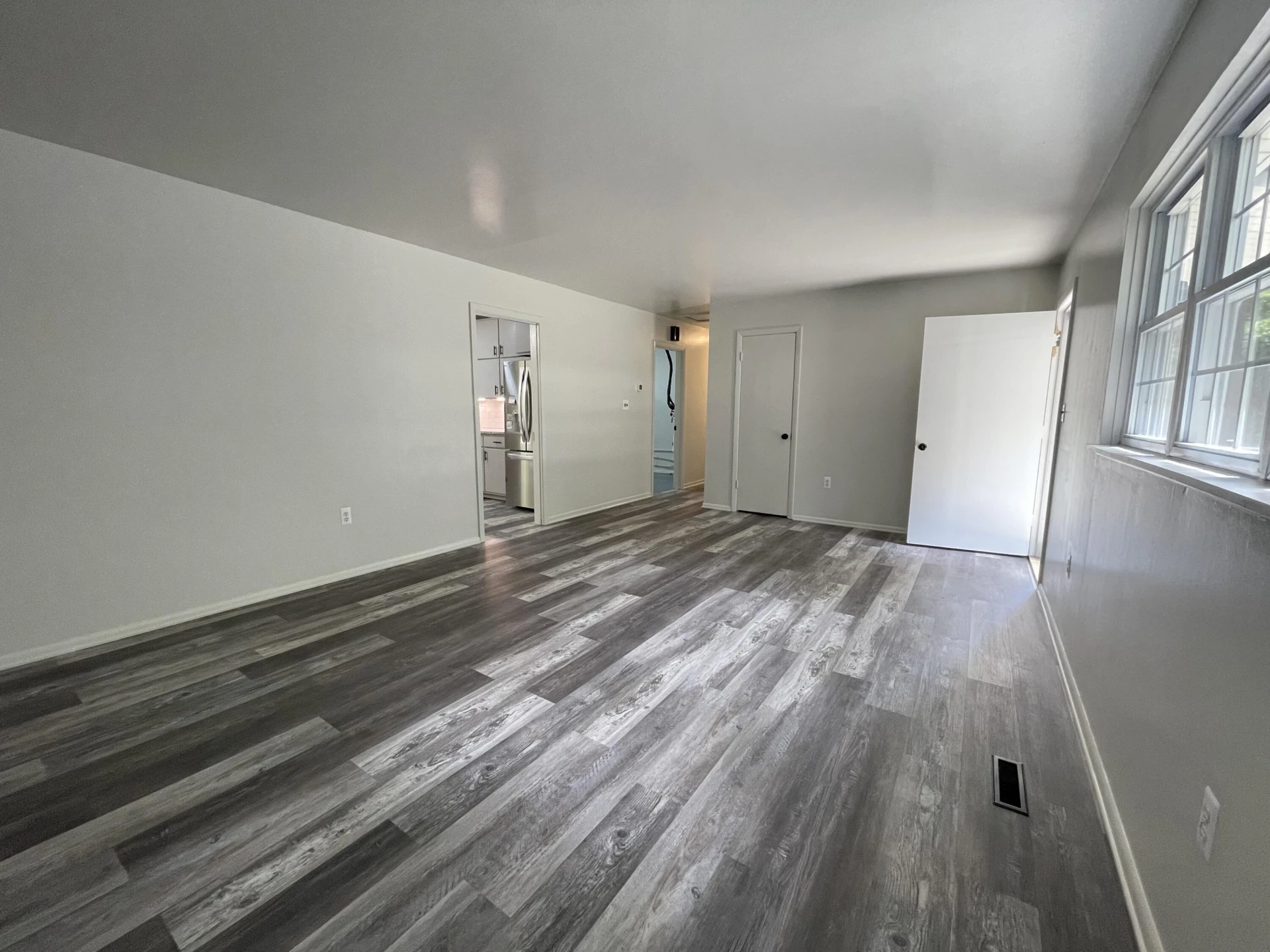 205 Forestview CIR - Photo 29