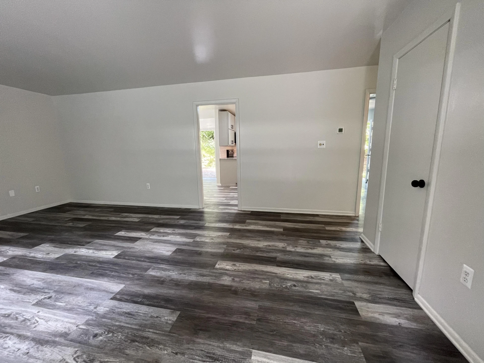 205 Forestview CIR - Photo 32