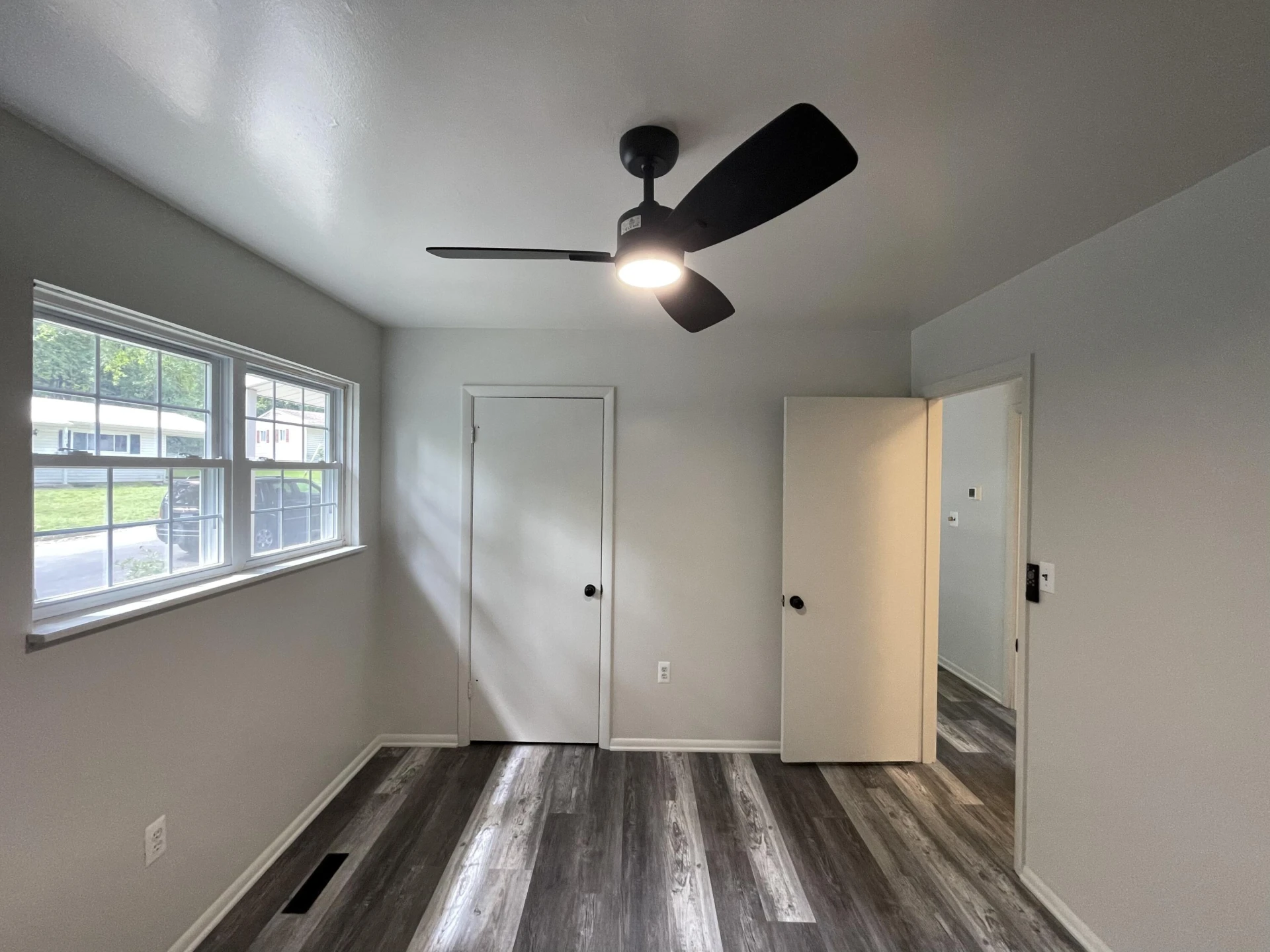 205 Forestview CIR - Photo 41