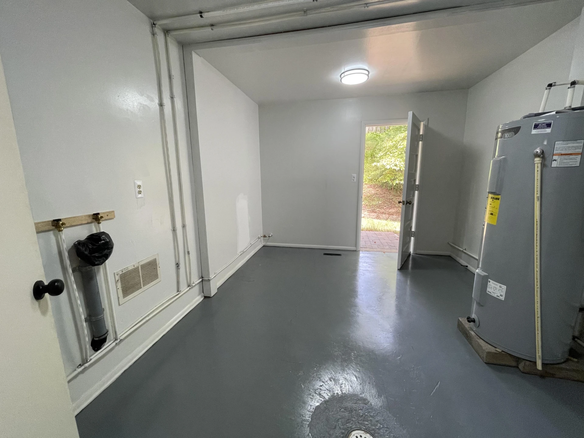 205 Forestview CIR - Photo 42