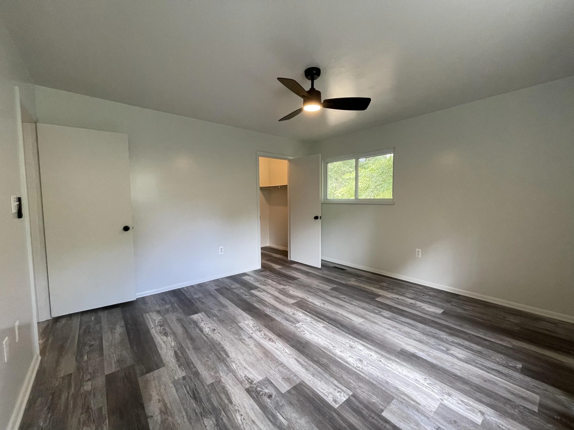 205 Forestview CIR - Photo 47