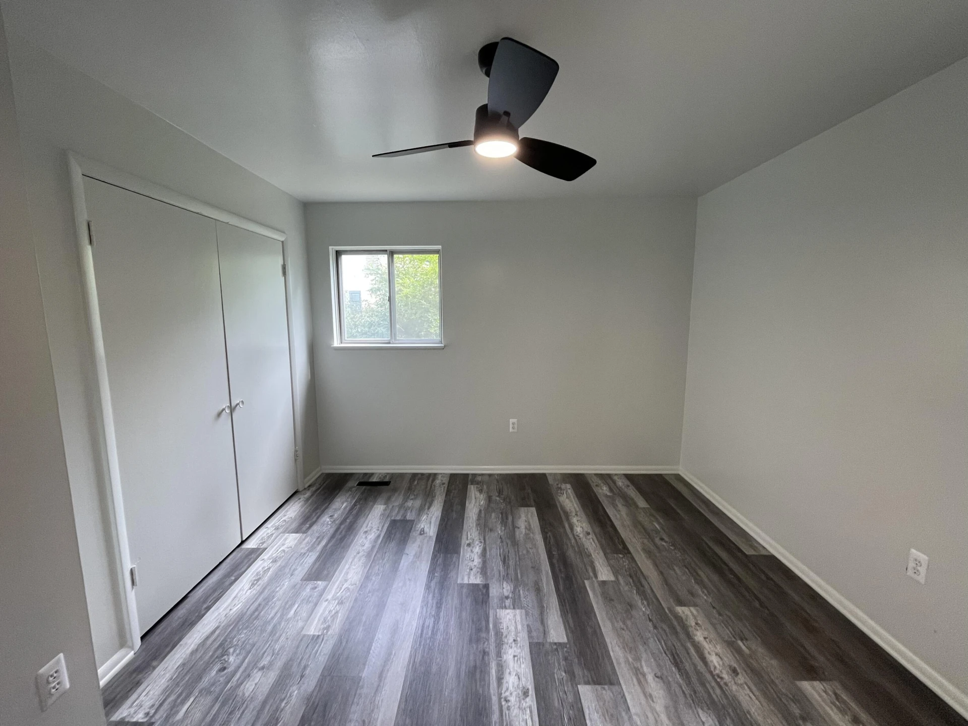 205 Forestview CIR - Photo 52