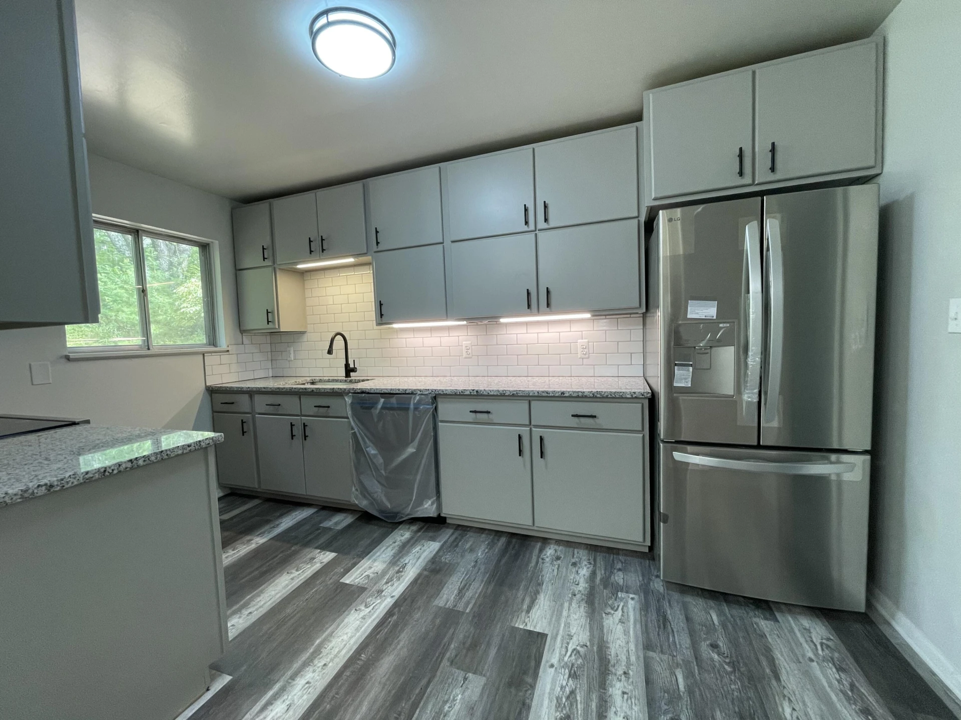 205 Forestview CIR - Photo 54