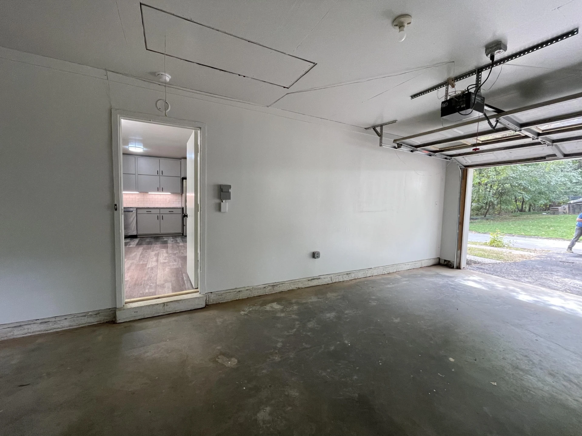 205 Forestview CIR - Photo 57