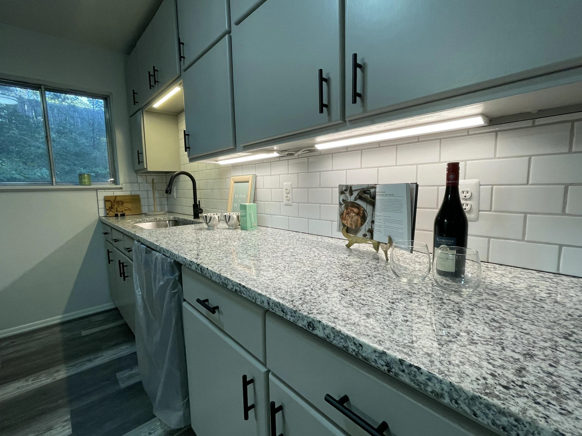 205 Forestview CIR - Photo 6