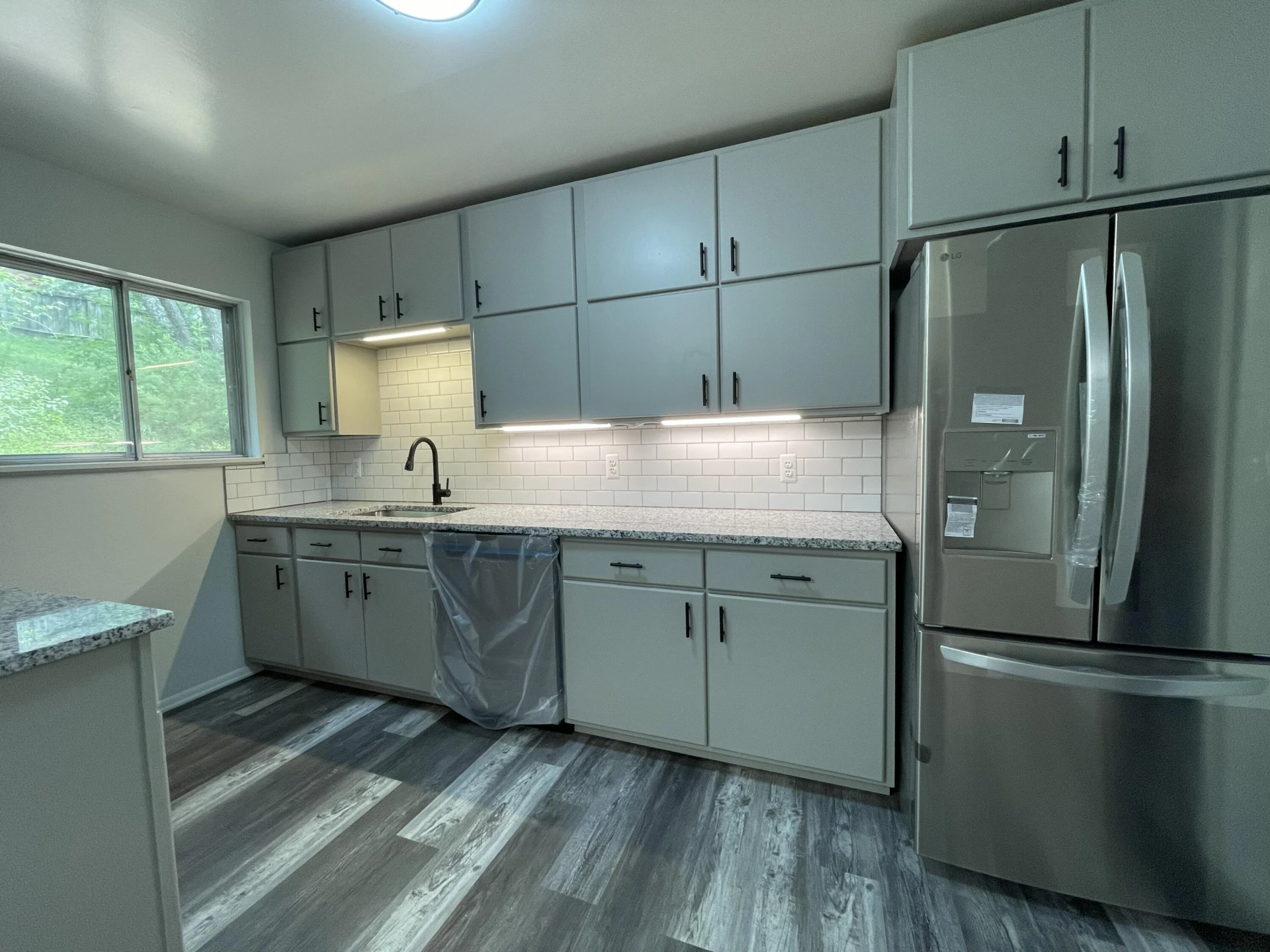 205 Forestview CIR - Photo 91