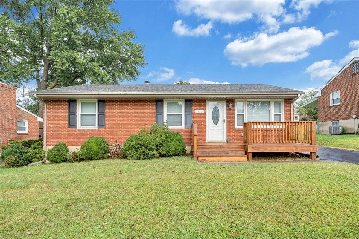 2132 Ellison AVE