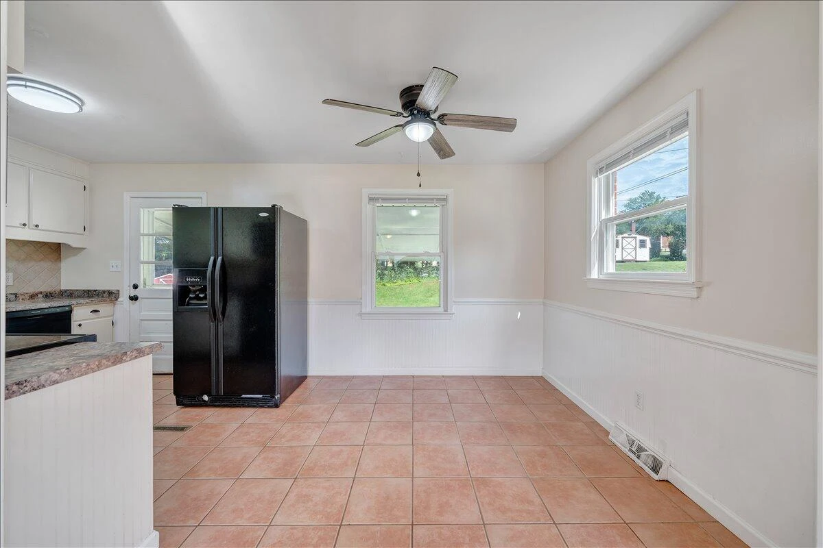 2132 Ellison AVE - Photo 11
