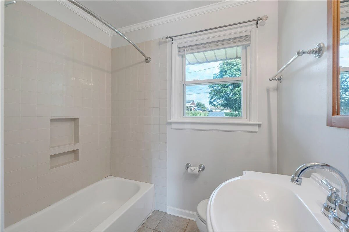 2132 Ellison AVE - Photo 19