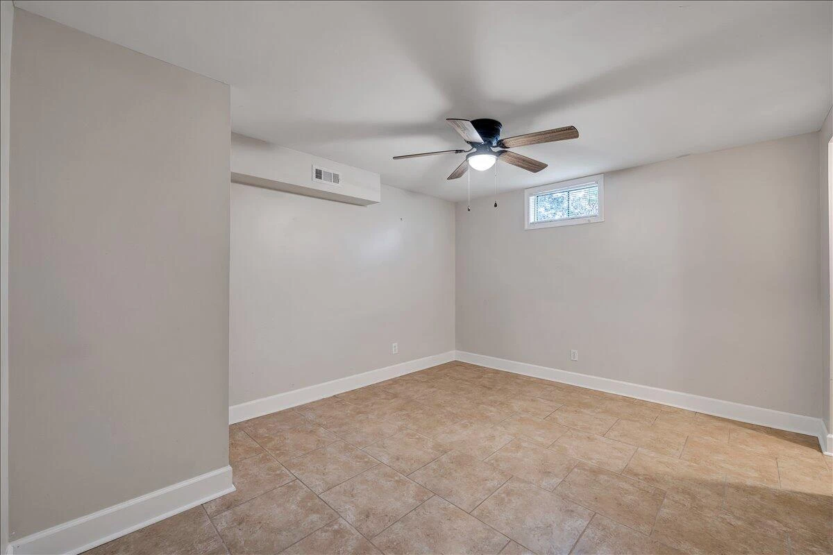 2132 Ellison AVE - Photo 27