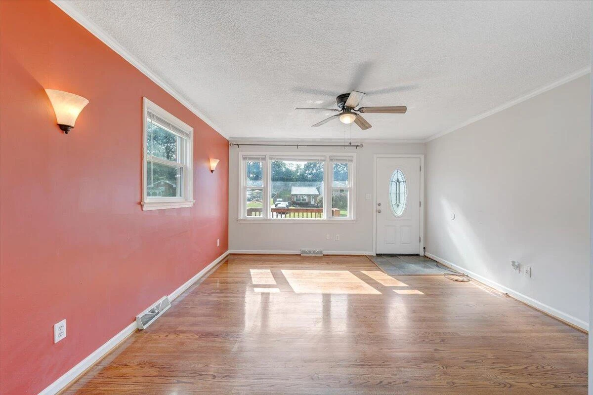 2132 Ellison AVE - Photo 4