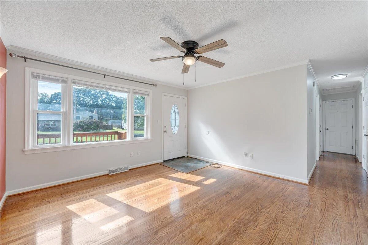 2132 Ellison AVE - Photo 6
