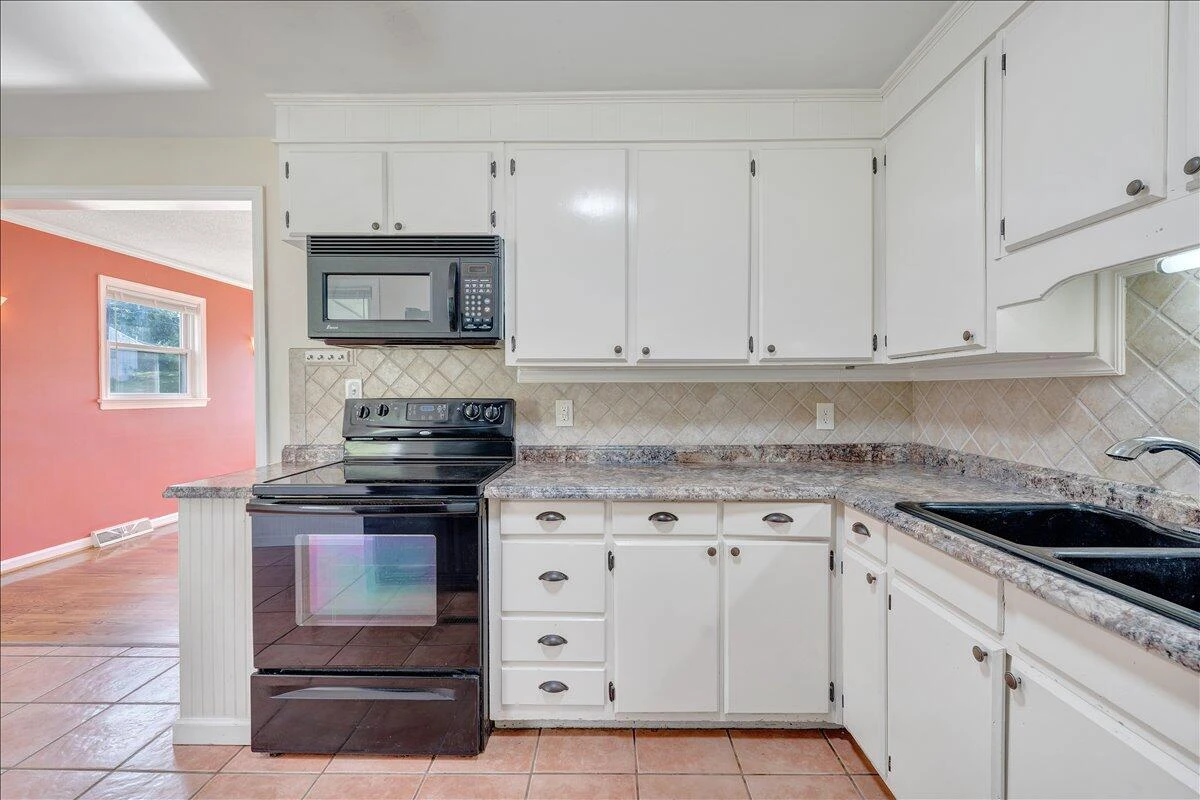 2132 Ellison AVE - Photo 8